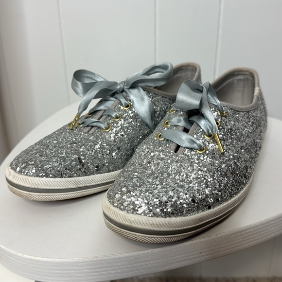 Kate spade keds silver glitter sneakers size 6.5 - Picture 2 of 8